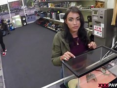 Claudia Ferrari anal naga berjenggot untuk dominan pukas film